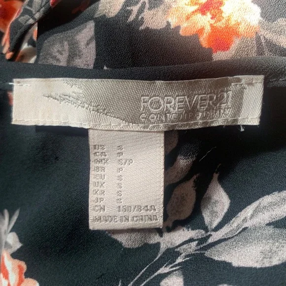 Forever 21 Floral Skater Dress Women's Small Black Long Bell Sleeve Fit & Flare - Picture 5 of 11